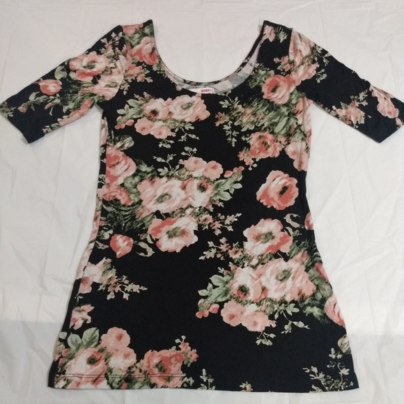 Bongo black floral scoop neck short sleeve blouse - Picture 2 of 5